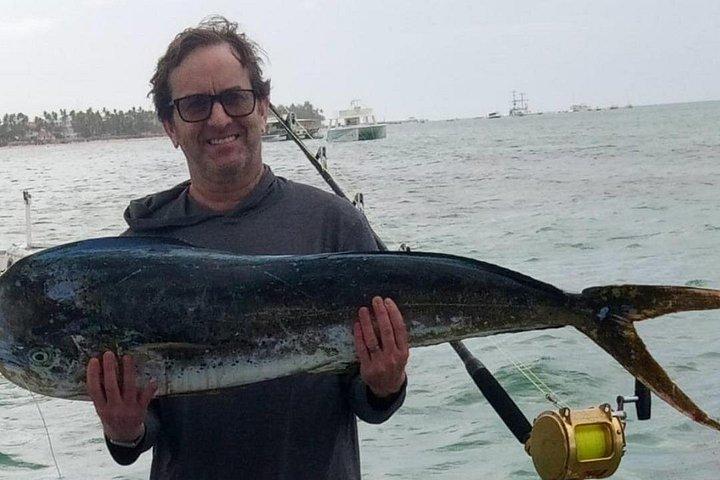FISHING PRO CHARTERS - Boat Excursion - Sobre Las Olas