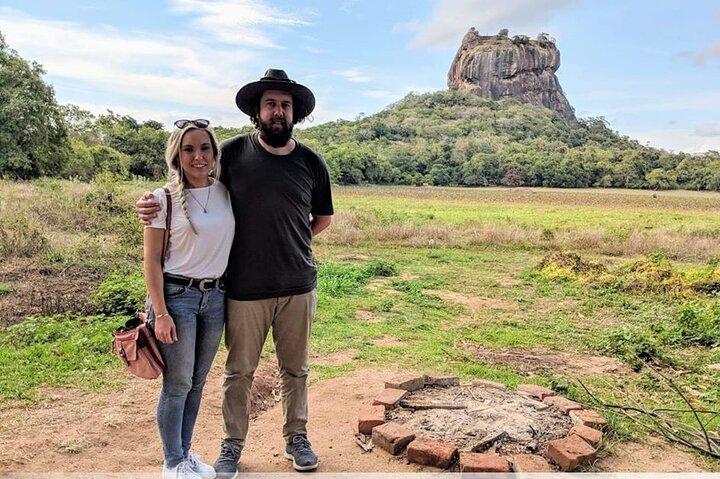 Sigiriya Tagestour von Colombo oder Negombo mit dem privaten Auto / Van