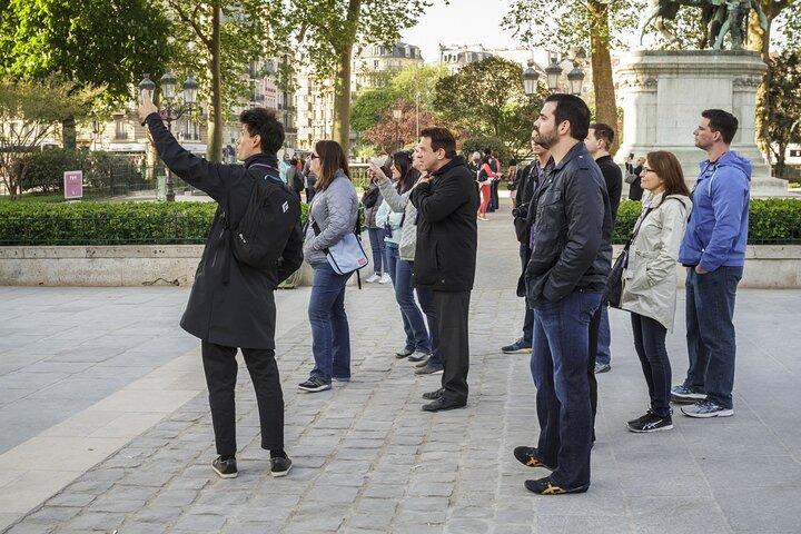 Notre Dame Interior & Île de la Cité Semi Private Guided Tour