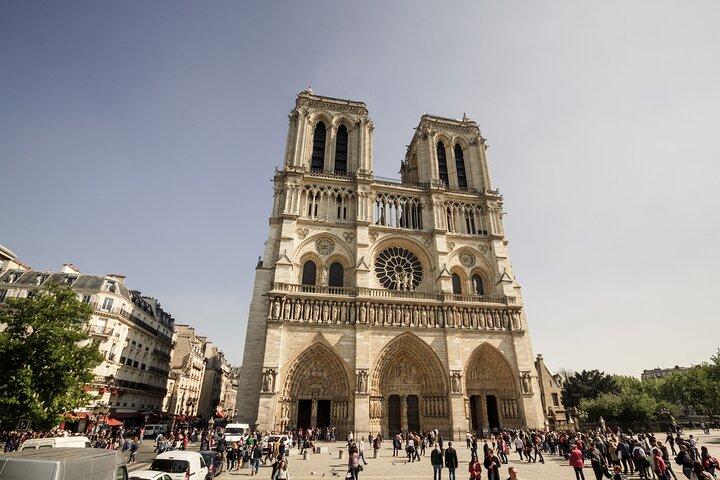 Notre Dame Interior & Île de la Cité Tour guidato semi privato