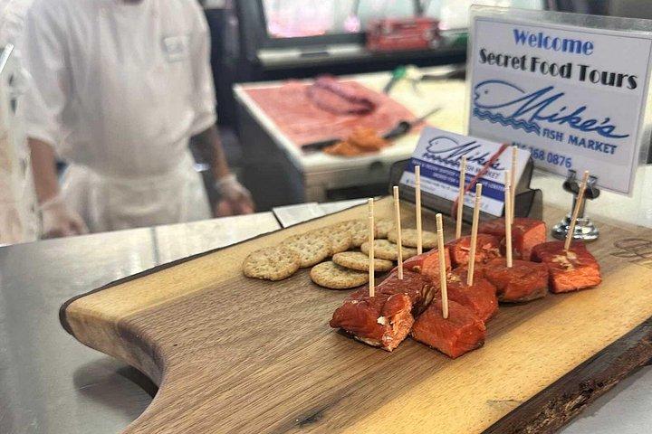 トロント：ローカル＆インターナショナルフレーバー付き本格フードツアー