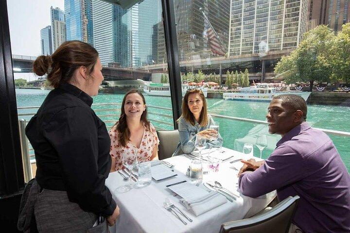 City Cruises Chicago : Crucero Premier Plus Brunch por el río Chicago