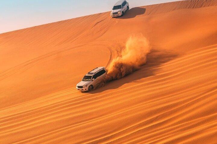 Doha : Safari, ATV, Cammelli, Sand Boarding e tour del mare interno