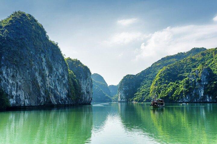 Hanoi - Halong Bay 2 Days 1 night