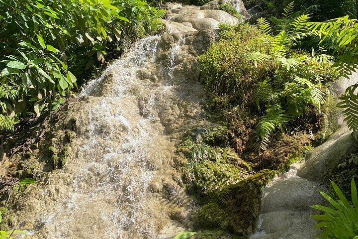 チェンマイ：少人数制タイ料理教室、ブアトーンの滝