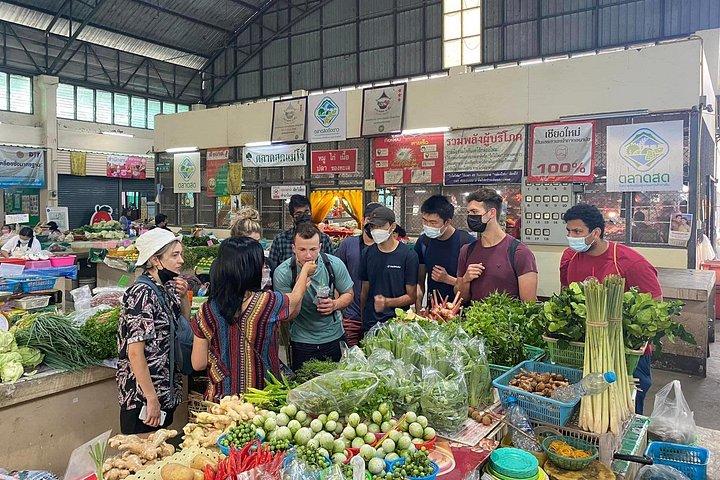 チェンマイ少人数タイ料理教室と市場訪問