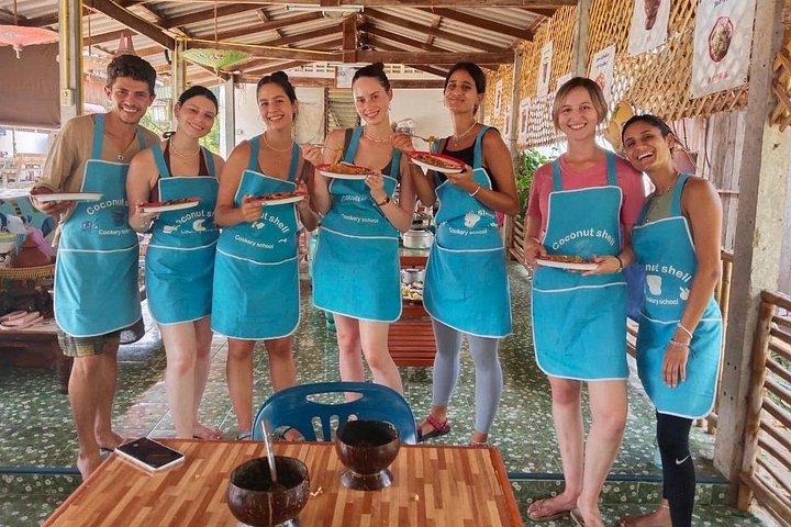 チェンマイ少人数タイ料理教室と市場訪問