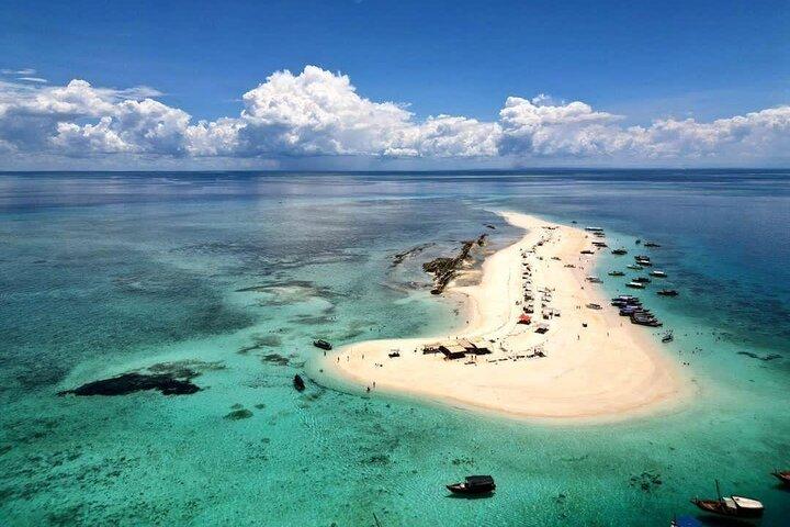 刑務所島 + ナクペンダ + ストーン タウンへの 1 日プライベート ツアー