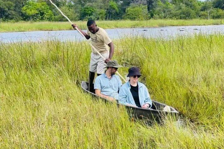 Mokoro-dagtocht in de Okavango-delta