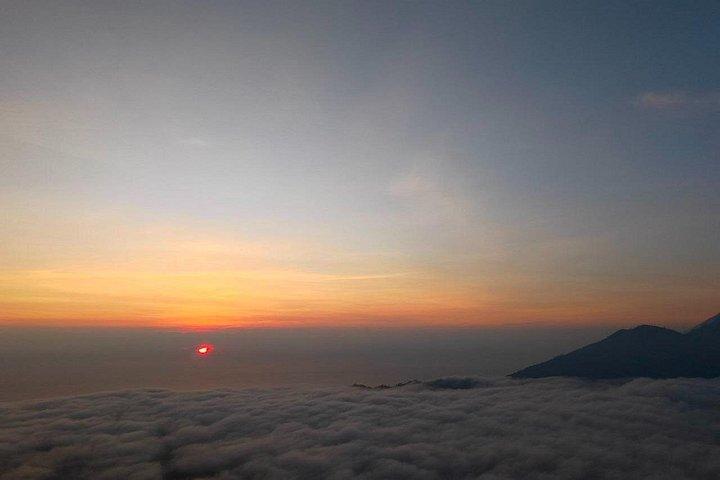 バトゥール キンタマーニ山でのプライベート バリ日の出トレッキング