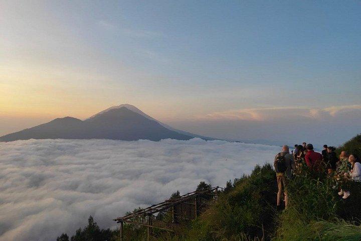 バトゥール キンタマーニ山でのプライベート バリ日の出トレッキング