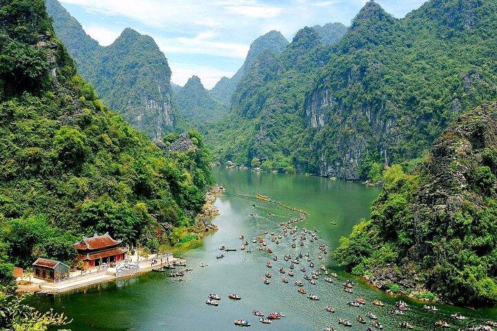 Ninh Binh Full Day Tour to Hoa Lu Tam Coc