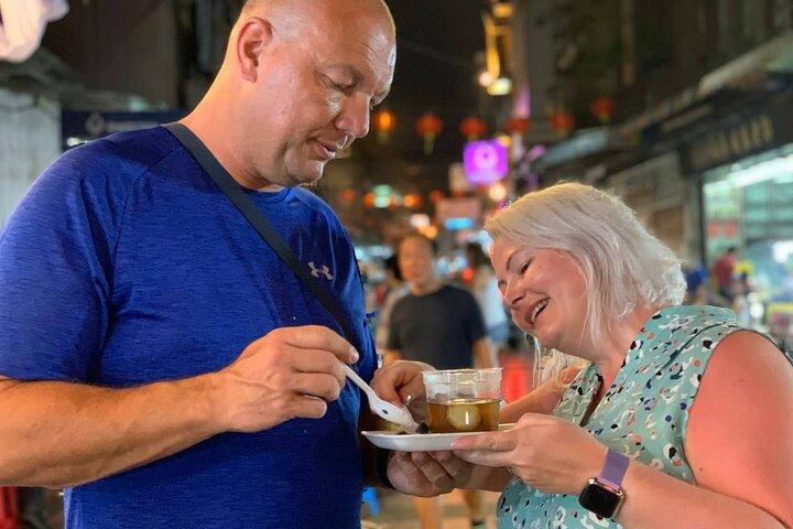 Recorrido gastronómico por el famoso barrio chino de Bangkok