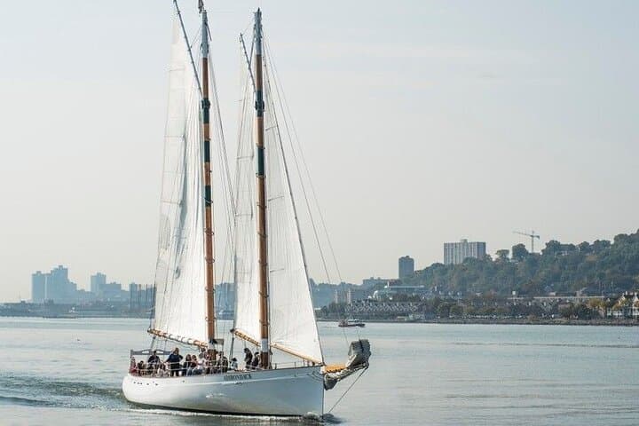 New York Fall Foliage Sail up the Hudson River