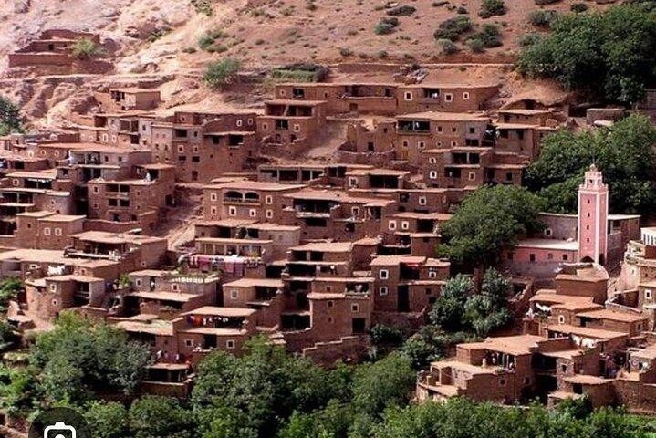 Atlasgebergte, Ourika-vallei, waterval met gids