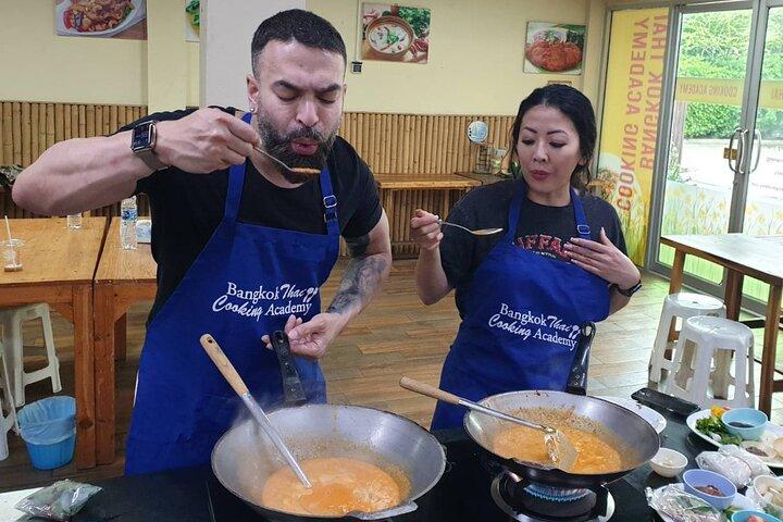 Thai Cooking Class Bangkok : Kies 5 gerechten + Markttour