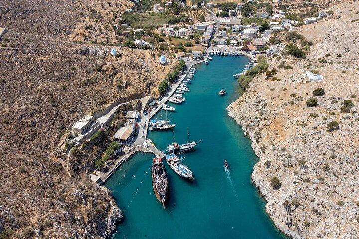Croisière de luxe sur 3 îles avec 4 arrêts de baignade avec le capitaine Morgan