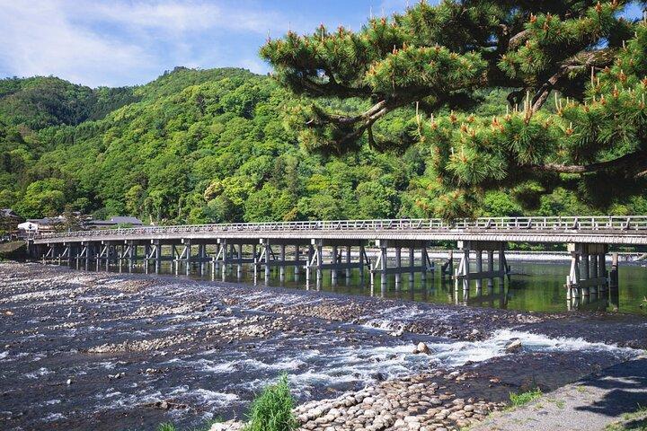 京都で必見の金閣寺と竹林の半日プライベート ツアー