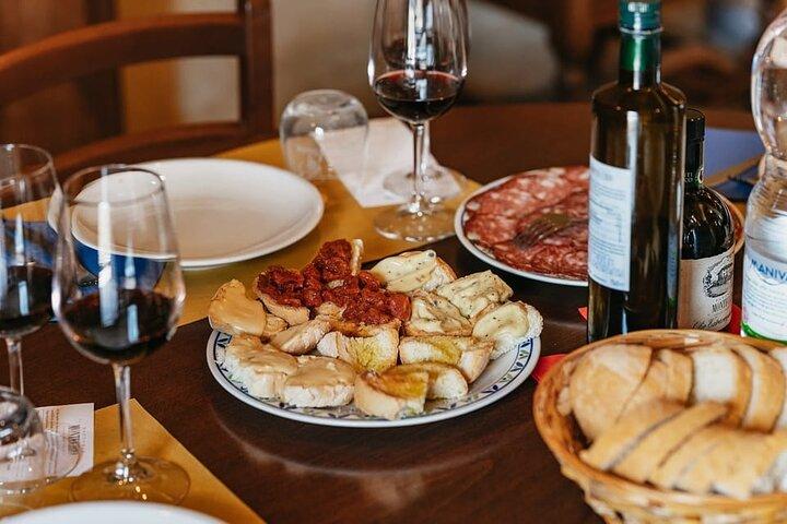 Almuerzo o cena para grupos pequeños de bodegas toscanas, aceite de oliva y gourmet