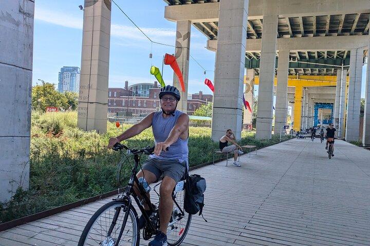 E-Bike Torontos dynamische Nachbarschaften
