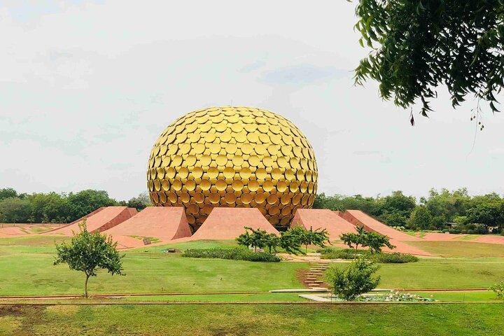 Pondicherry Historische en Spirituele Volledige Dag Begeleide Tour