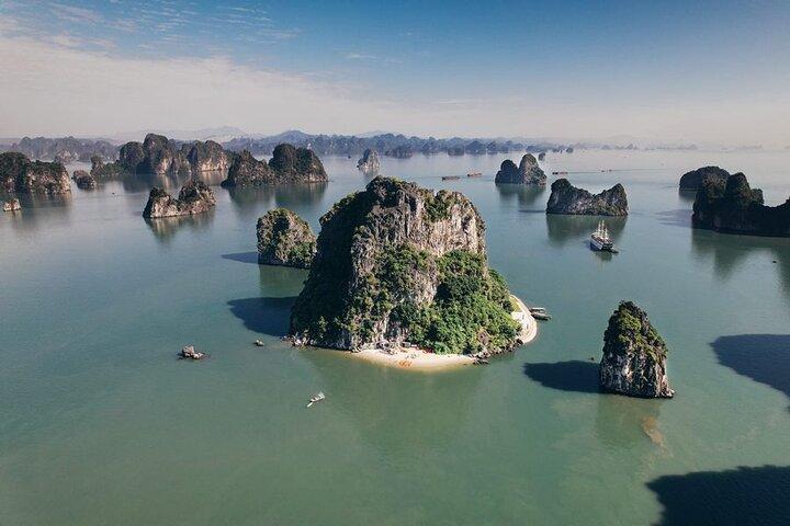 Bai Tu Long Bay Day Cruise med upphämtning från Ninh Binh