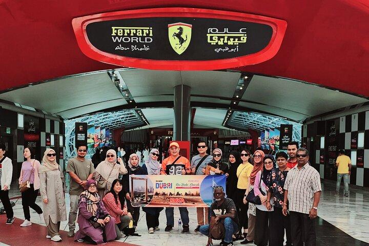 Visite de la Grande Mosquée d'Abou Dhabi avec billets pour le Musée du Louvre au départ de Dubaï