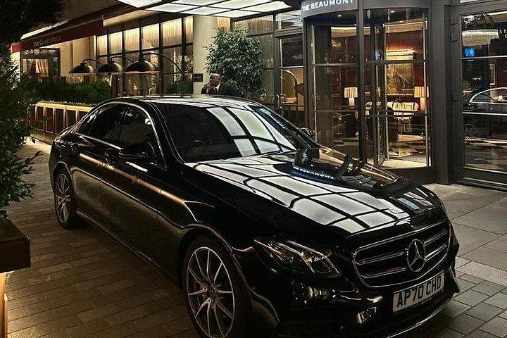 サウサンプトン・クルーズ・ポート発着のプライベート・ドライバー＝ロンドン・ヒースロー空港