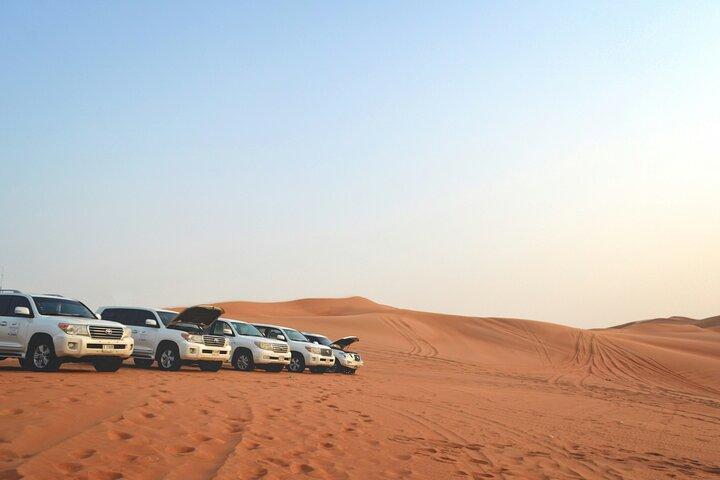Tour Red Dunes Safari Dubai con giro in cammello, barbecue e spettacoli dal vivo