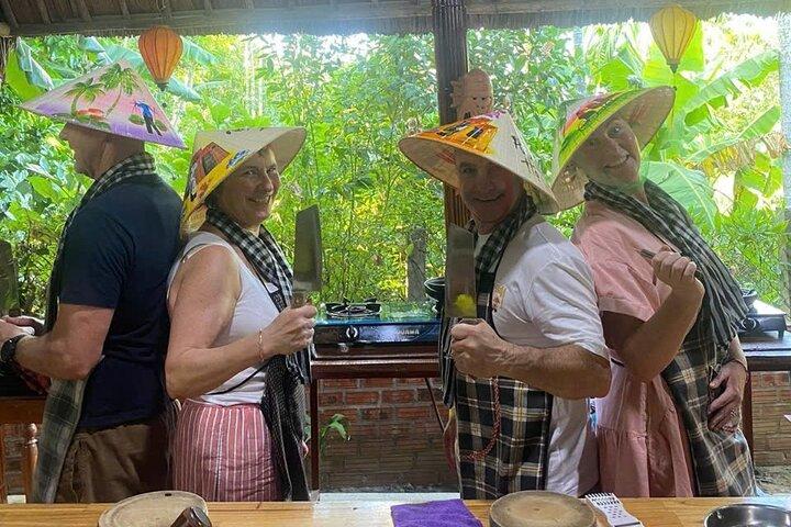 チャークエ野菜村、ハーブカクテル＆ホイアン料理教室