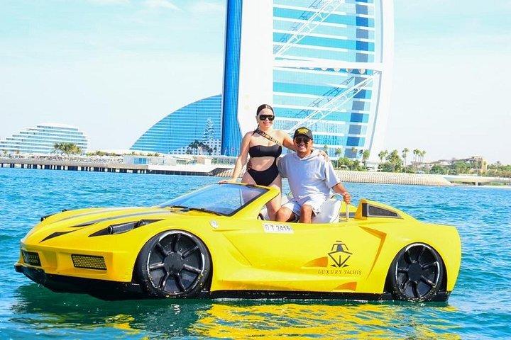 Experiencia de coche de reacción en Dubai con vistas al Burj Al Arab