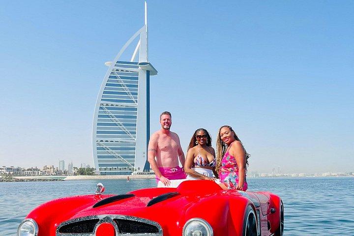 Experiencia de coche de reacción en Dubai con vistas al Burj Al Arab