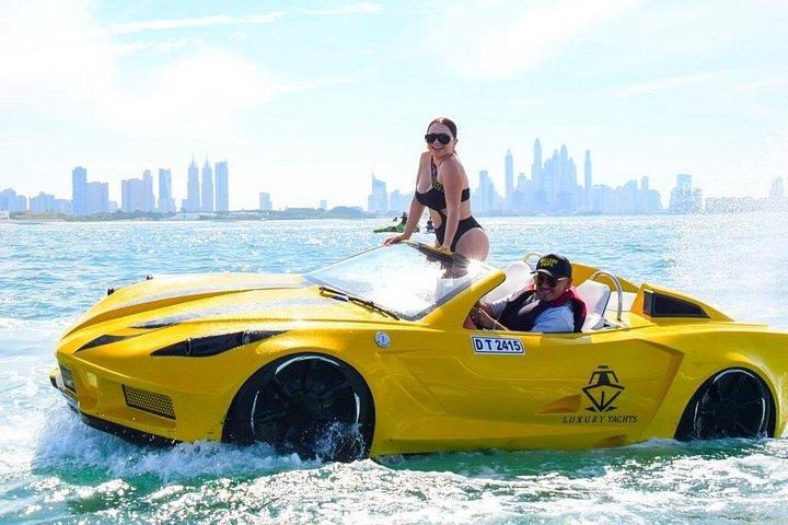 Experiencia de coche de reacción en Dubai con vistas al Burj Al Arab