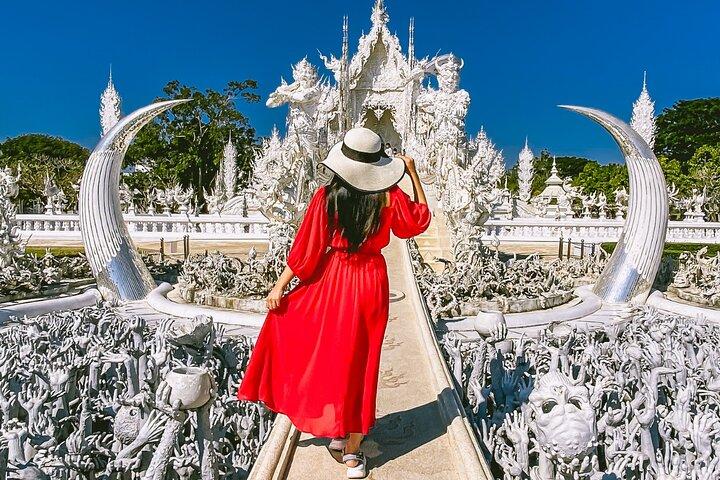 Chiang Mai to Chiang Rai Visit the White, Blue, and Red Temples