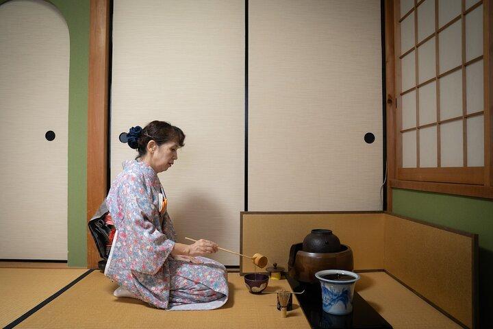 京都：小さな茶室で茶道体験