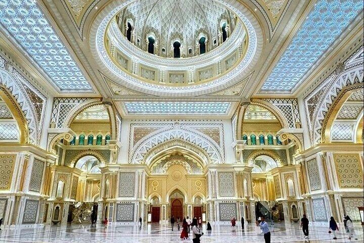 Excursion d'une journée à Abu Dhabi au départ de Dubaï avec visite de la mosquée