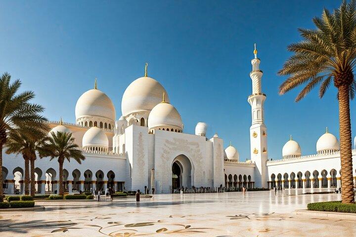 Visite guidée exclusive de la ville d'Abu Dhabi (journée complète)