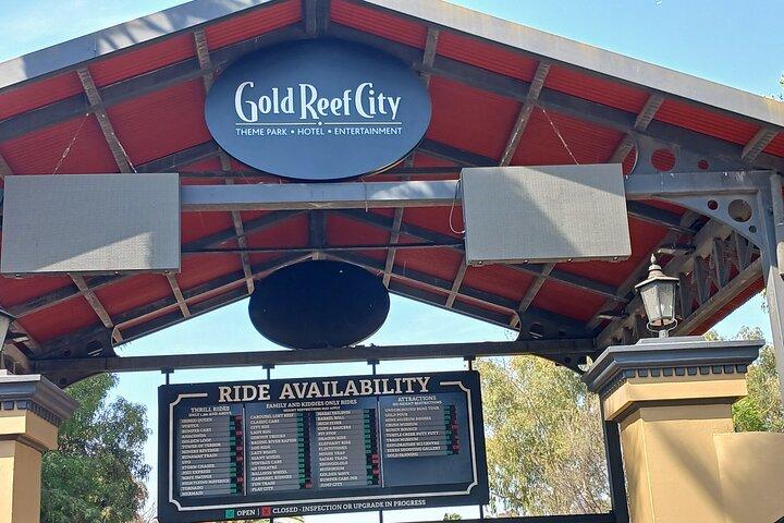 Parque de atracciones de la ciudad de arrecifes de oro y tour por la mina