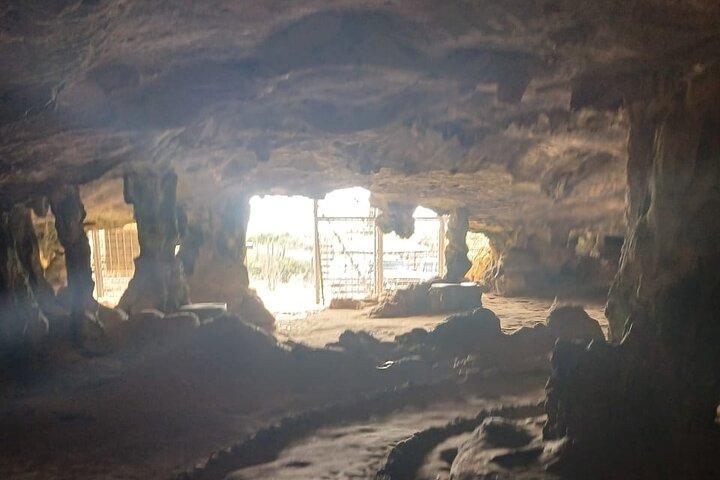 Private 4x4 Natural Pool, Caves & Baby Beach by Cross Aruba Tours