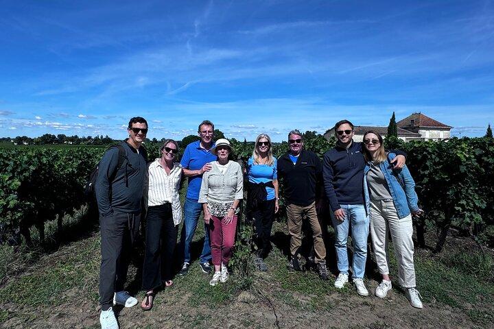 Saint-Émilion e Pomerol: castelli, degustazioni, pranzo e guida WSET