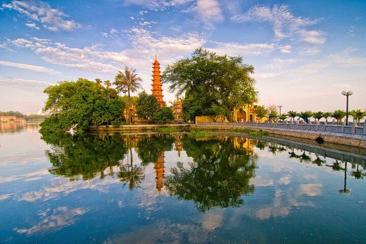 Visita de dia inteiro à prisão de Hoa Lo