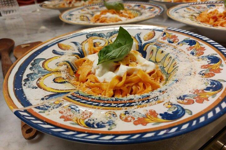 シークレットソース! FUNパスタ＆ジェラートクラスワイン/オイル試飲バチカン