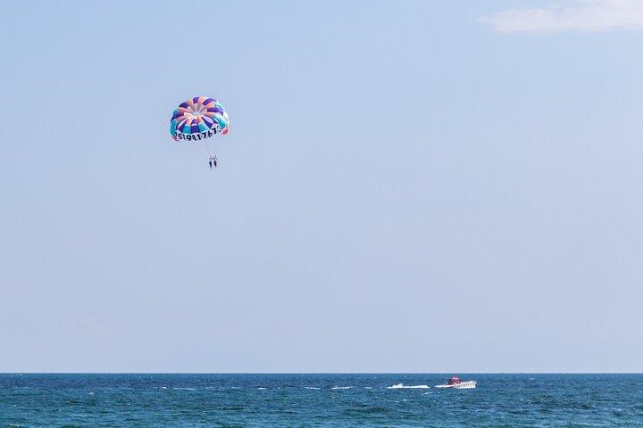Parasailing en la Costa del Golfo en Alabama