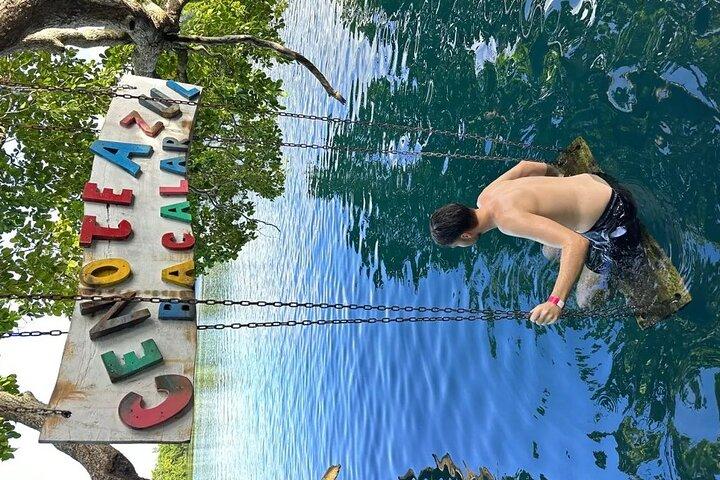 カンクンとプラヤ デル カルメンからのバカラルでのボート ライド ツアー
