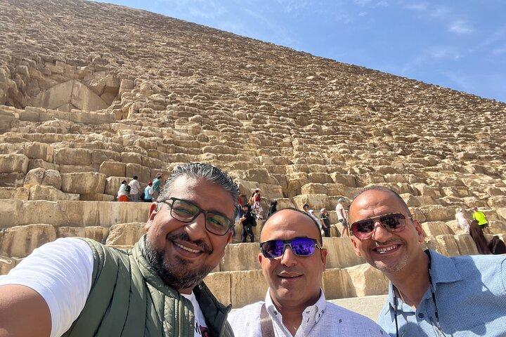 Private Full Day Egyptian Sightseeing Tour with Lunch