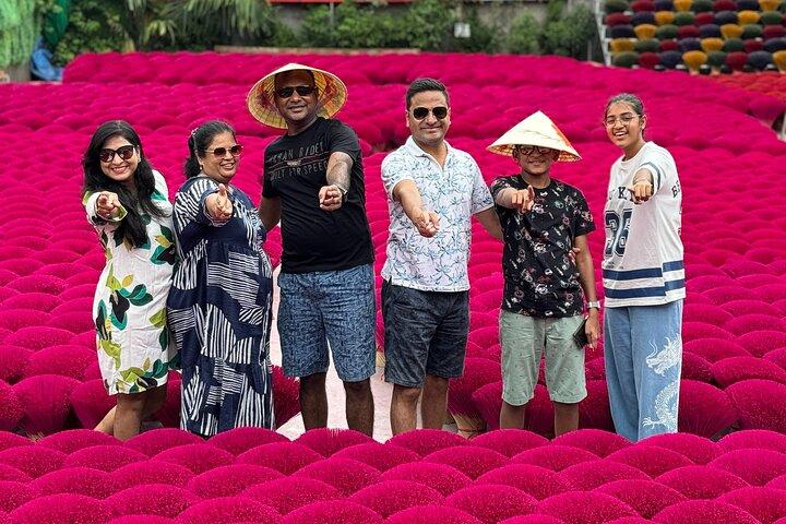 Visite du village de l'encens et des sites de HANOI avec Train Street et déjeuner