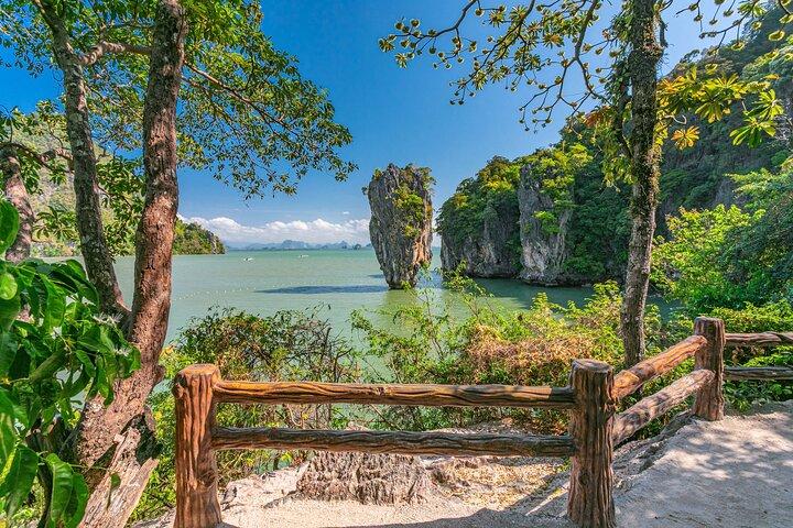 Visita guiada a la isla James Bond y piragüismo con almuerzo