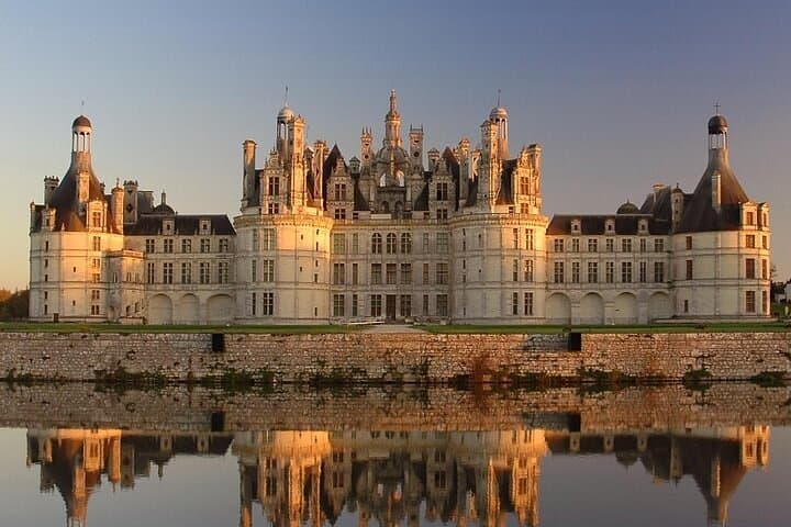 Loire Wine Day from Paris: Chambord Castle, 6 Tastings & Lunch