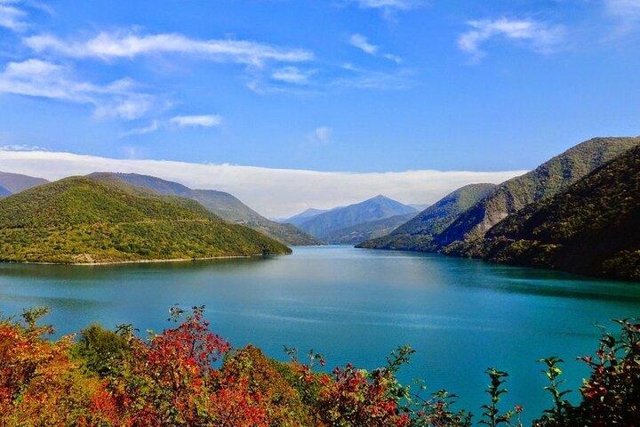 Tour privato da Tbilisi a Kazbegi e Gudauri