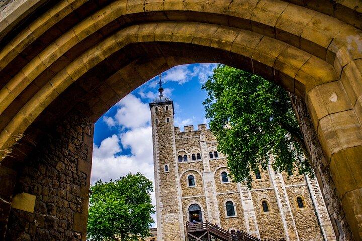 簡単にアクセスできるロンドン塔のクラウンジュエル拷問と処刑
